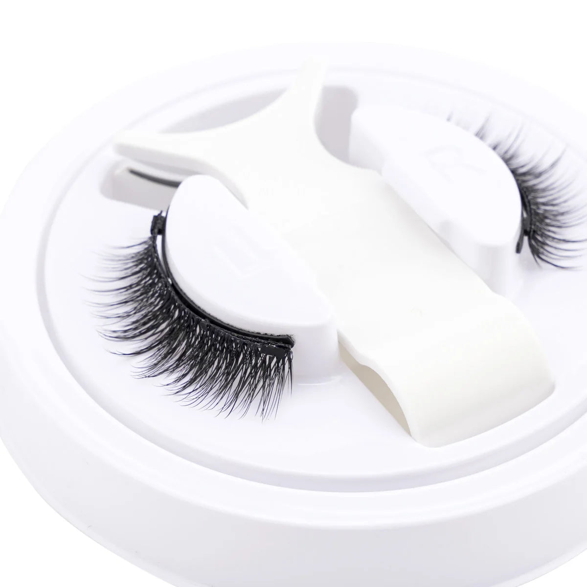 Magic Lash: Easy Magnetic Eyelashes